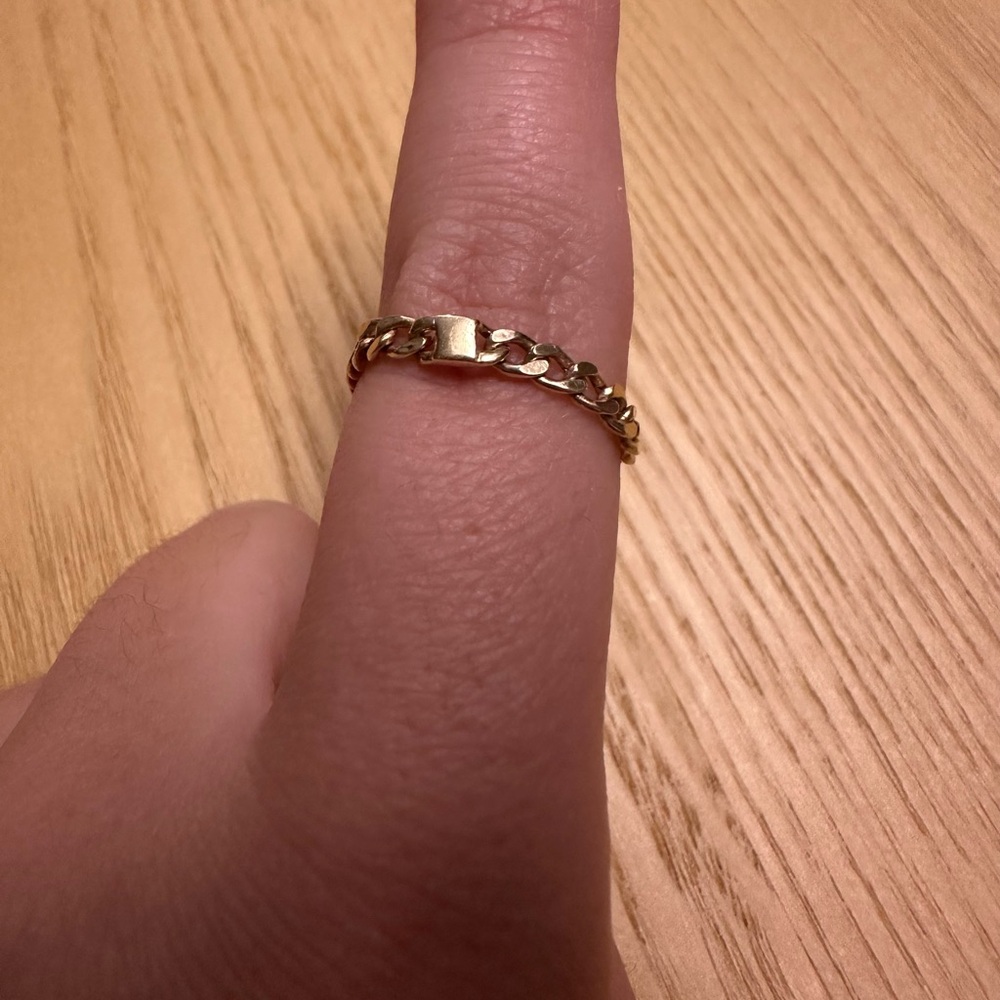 Mejuri Thin Chain Ring in 14Kt gold